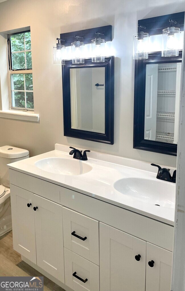 Building Photo - 5019 Peach Mountain Cir