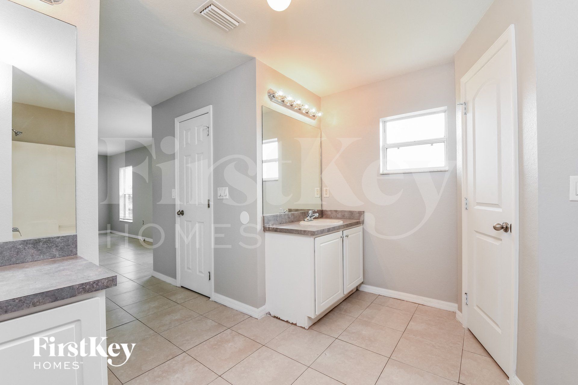 Building Photo - 507 NW 17th Terrace