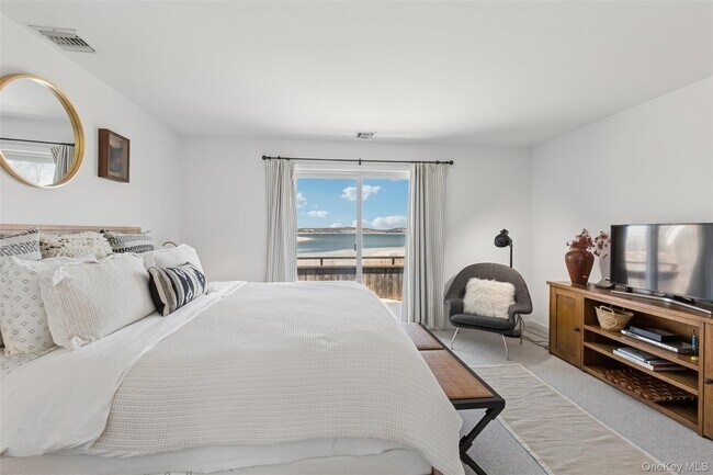 Building Photo - 845 Budds Pond Rd