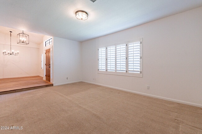 Building Photo - 1449 W Antiqua Dr