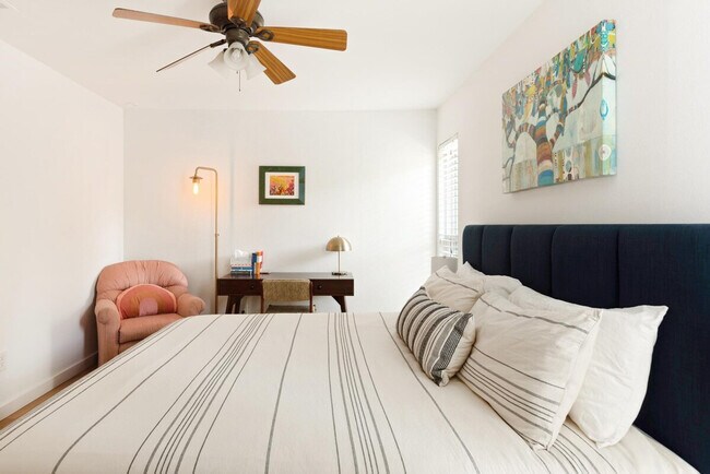 Building Photo - 2906 Westhill Dr