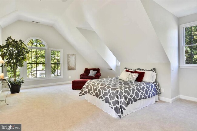 Building Photo - 5330 36th St N