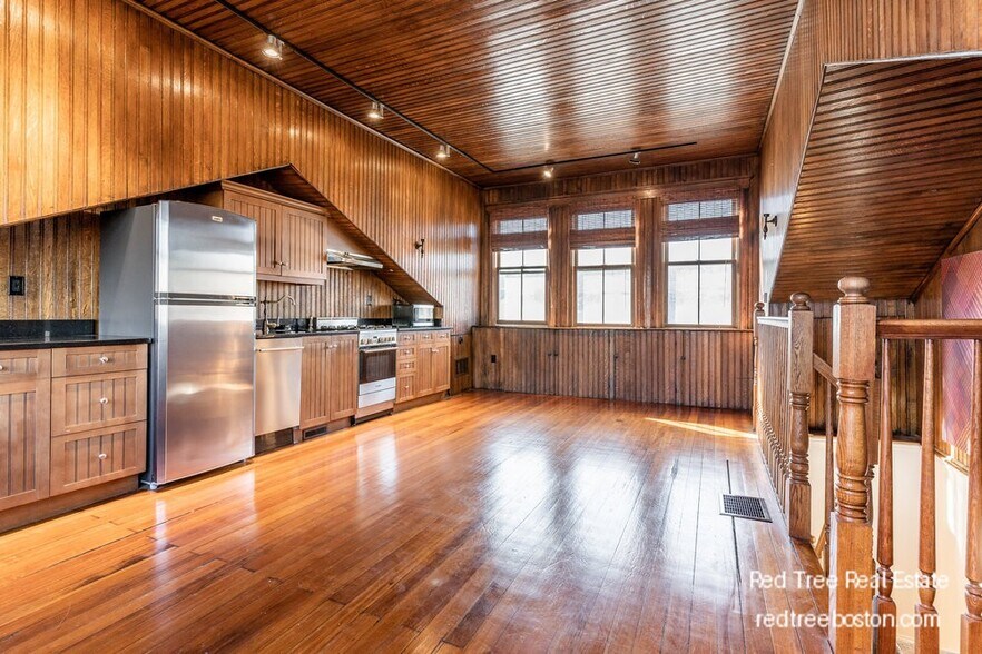 Building Photo - 1609 Tremont St