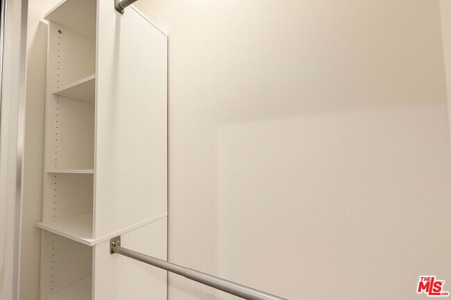 Building Photo - 5244 Whitsett Ave