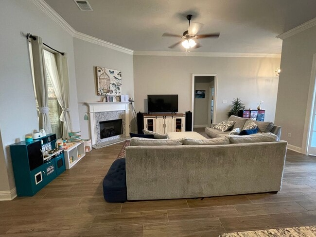 Building Photo - Gorgeous 3 Bedroom Home in Lucien Fields - Only 5 Years Old!