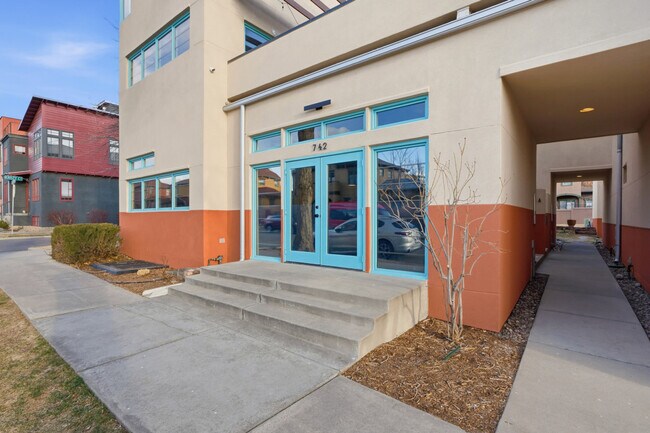 Building Photo - 742 Tenacity Dr