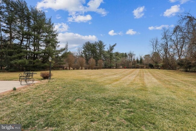 Building Photo - 10605 River Oaks Ln