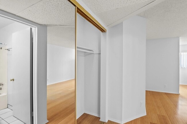 Interior Photo - 1394 Midvale Avenue,