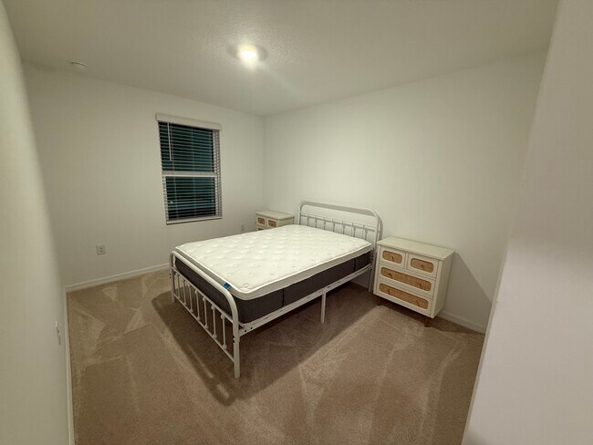 Building Photo - 8733 Winter Breeze Wy