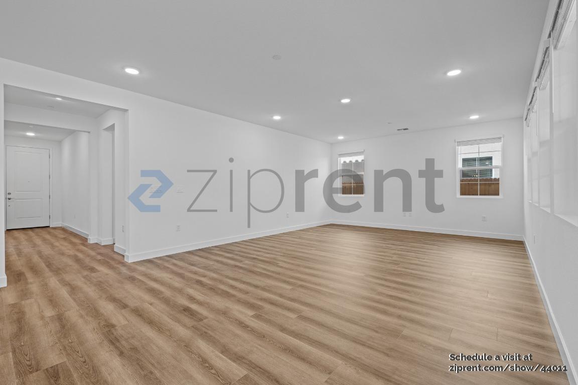 Building Photo - 331 Monastery Dr