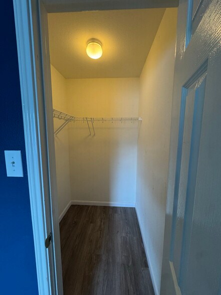 Building Photo - 2618 Dove Crossing Dr