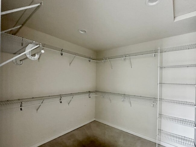 Building Photo - Stylish 4BR | 3BA Home with Den, Fenced Ba...