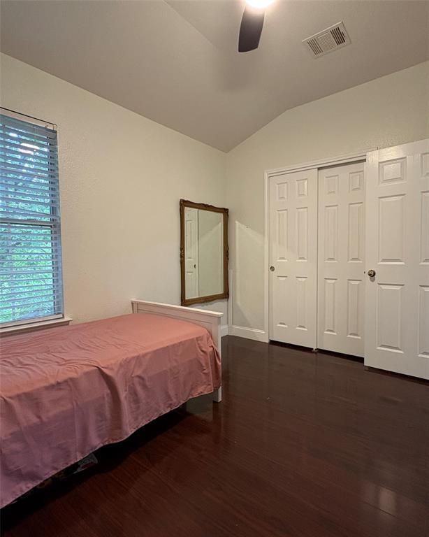 Building Photo - 16100 S Great Oaks Dr