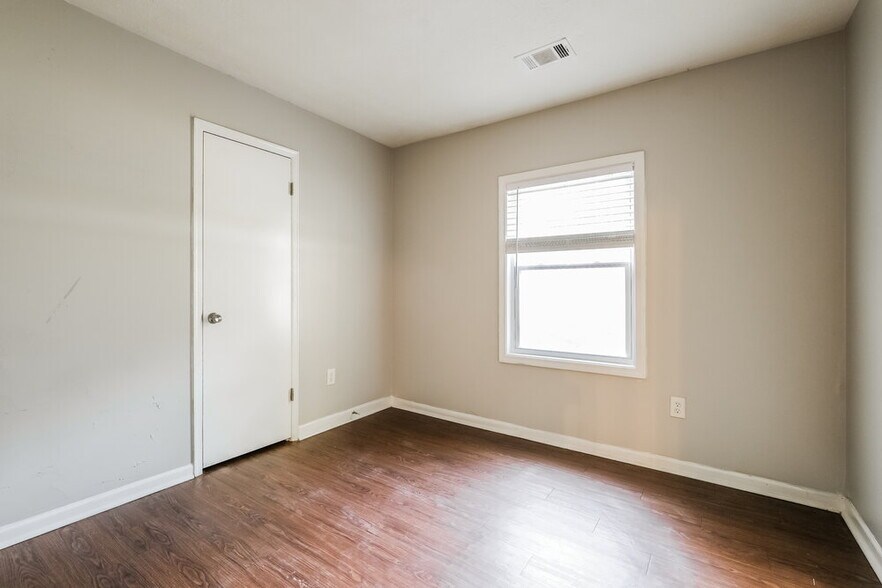 Building Photo - 660 Utoy Cir SW