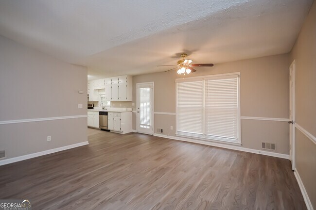 Building Photo - 4801 Cedar Brook Dr SE