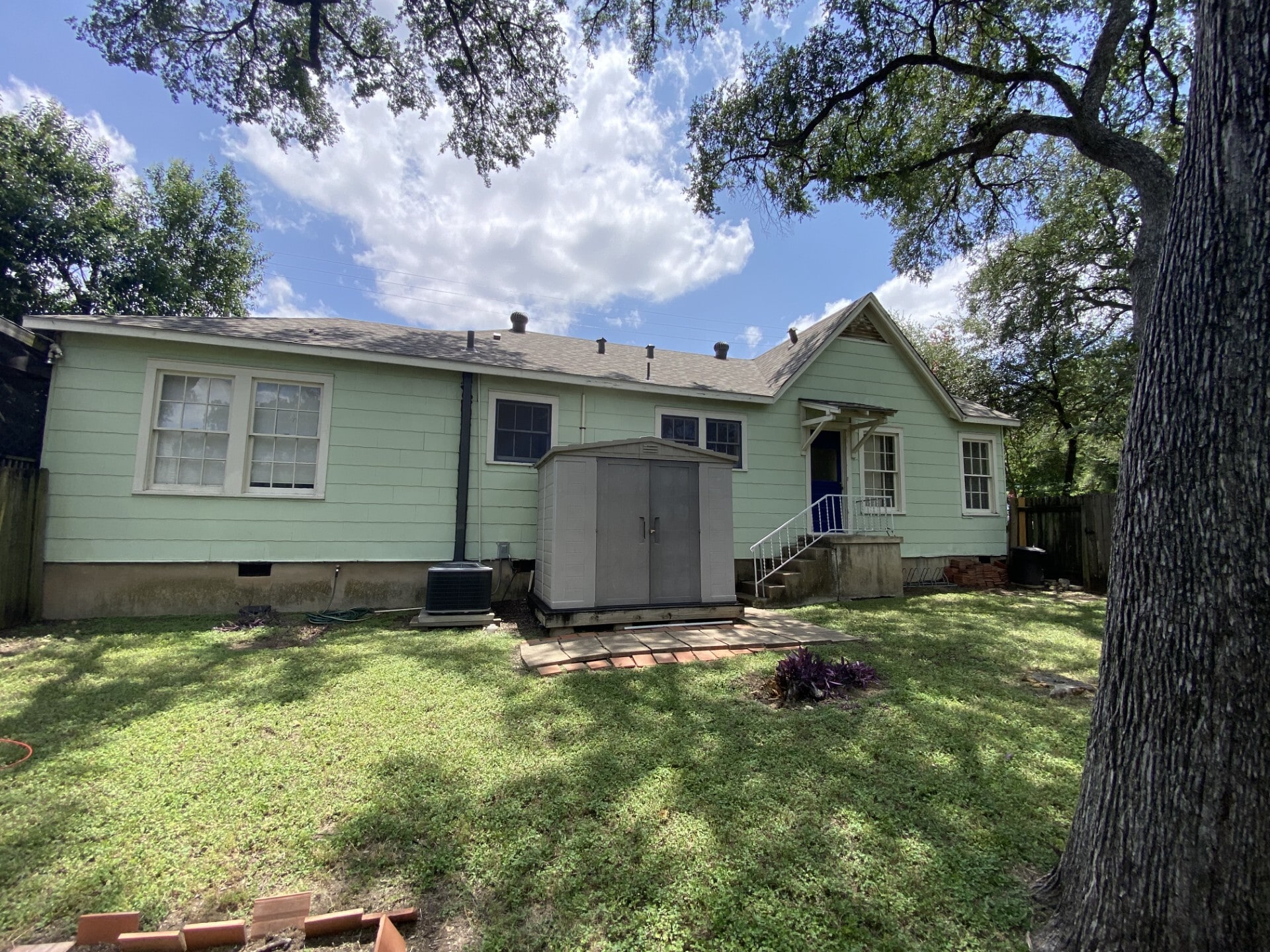 Building Photo - 3901 Willbert Rd