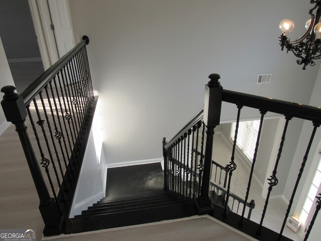 Building Photo - 305 Sunderland Cir