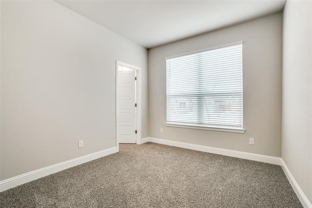 Building Photo - 2217 Redwing Dr
