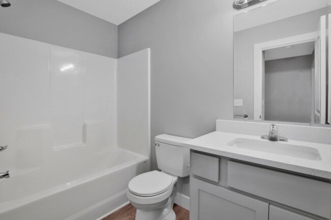 Building Photo - 4653 E 45th St N