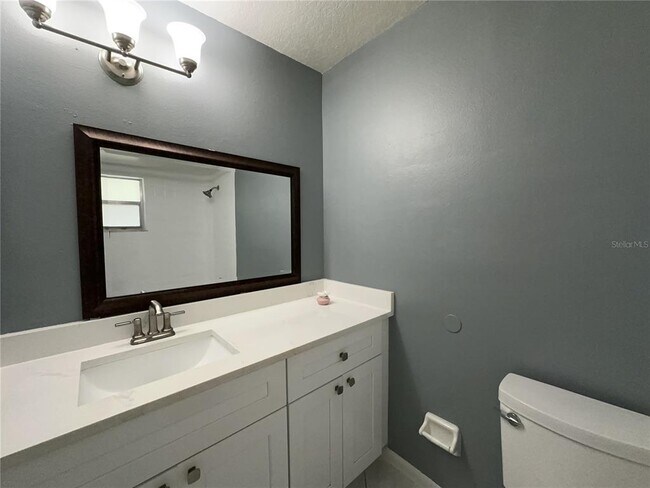 Building Photo - 22 W Country Cove Way