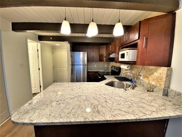 Building Photo - 993 Massachusetts Ave