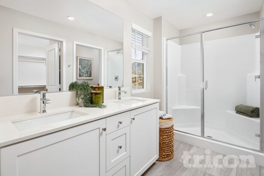 Building Photo - 29437 Caribbean Pine Way Winchester CA