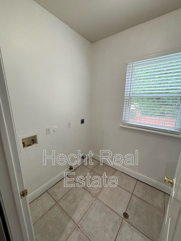 Building Photo - 5711 China Berry Rd