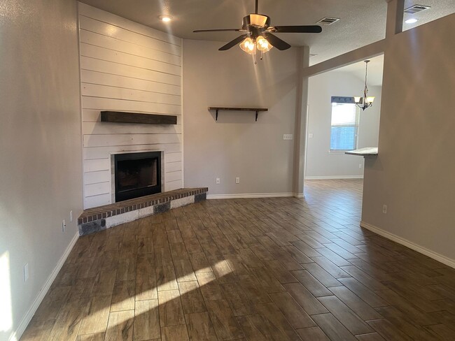 Building Photo - 3 BEDROOM, COMMUNITY POOL, BELTON ISD