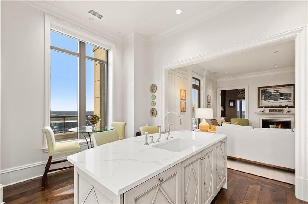 Building Photo - 3376 Peachtree Rd