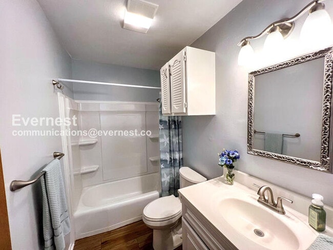 Building Photo - 5 Laurice Cir