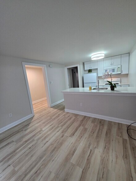 Primary Photo - 271 Hudson Ave