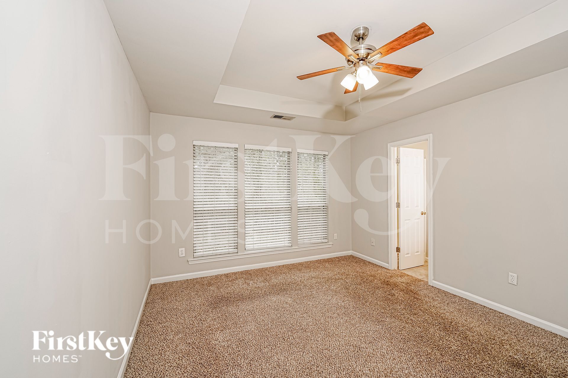 Building Photo - 501 Baronne St