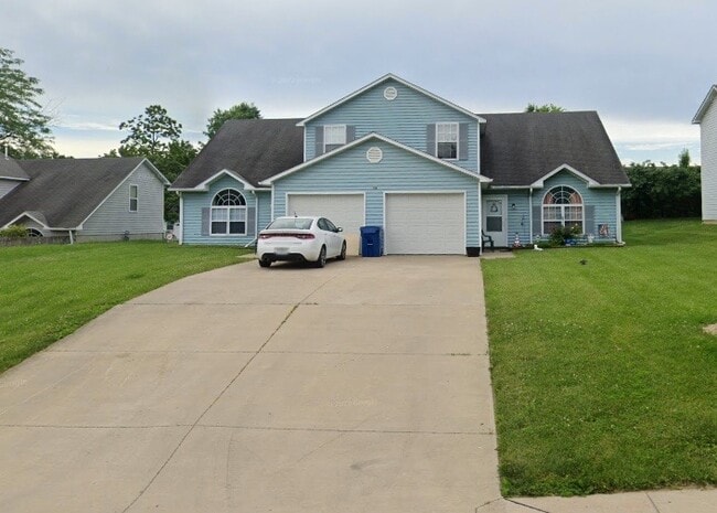 Building Photo - 310 E Liberty Ln