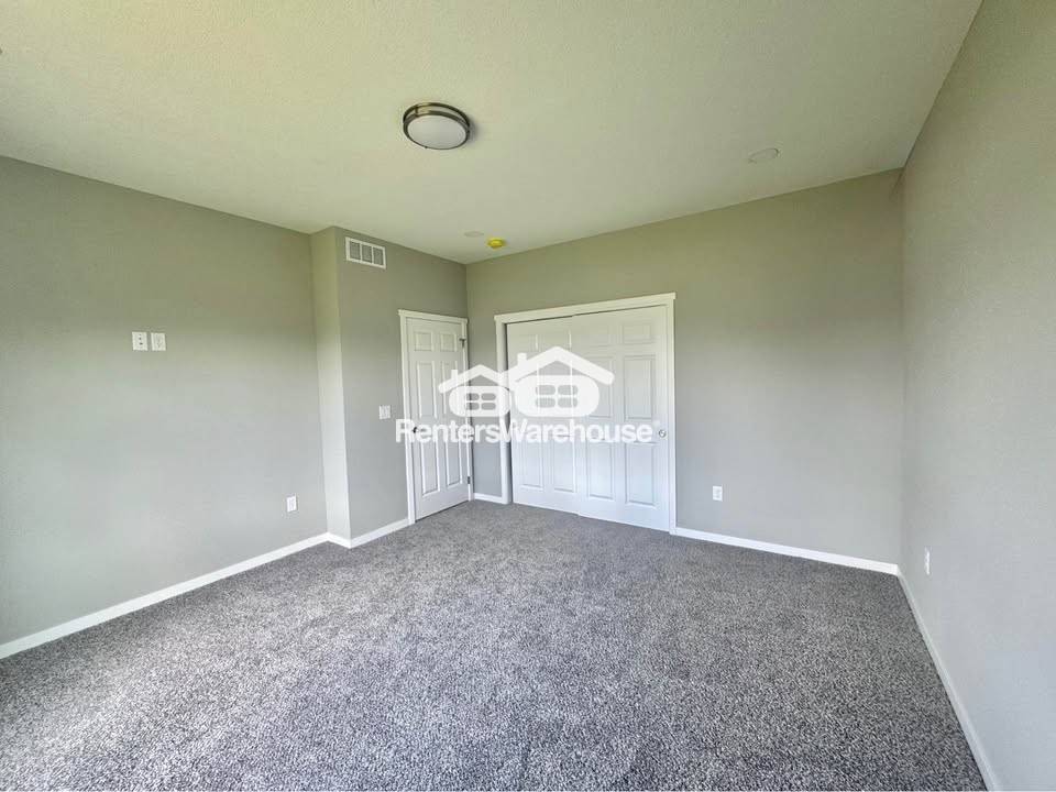 Building Photo - 1006 Polk St