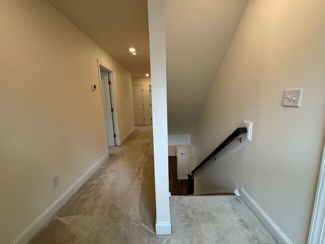 Building Photo - 5 Bedroom Home in Franklinton