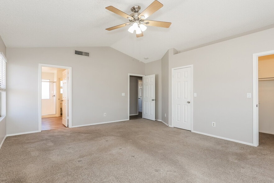 Building Photo - 4214 E Saltsage Dr