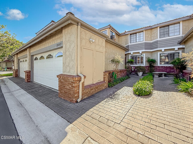 Building Photo - 29717 Strawberry Hill Dr