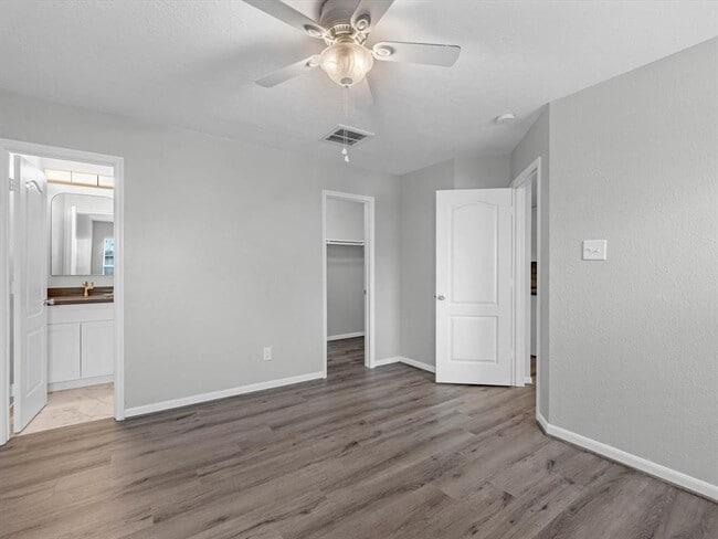 Building Photo - 16010 Sweetwater Fields Ln