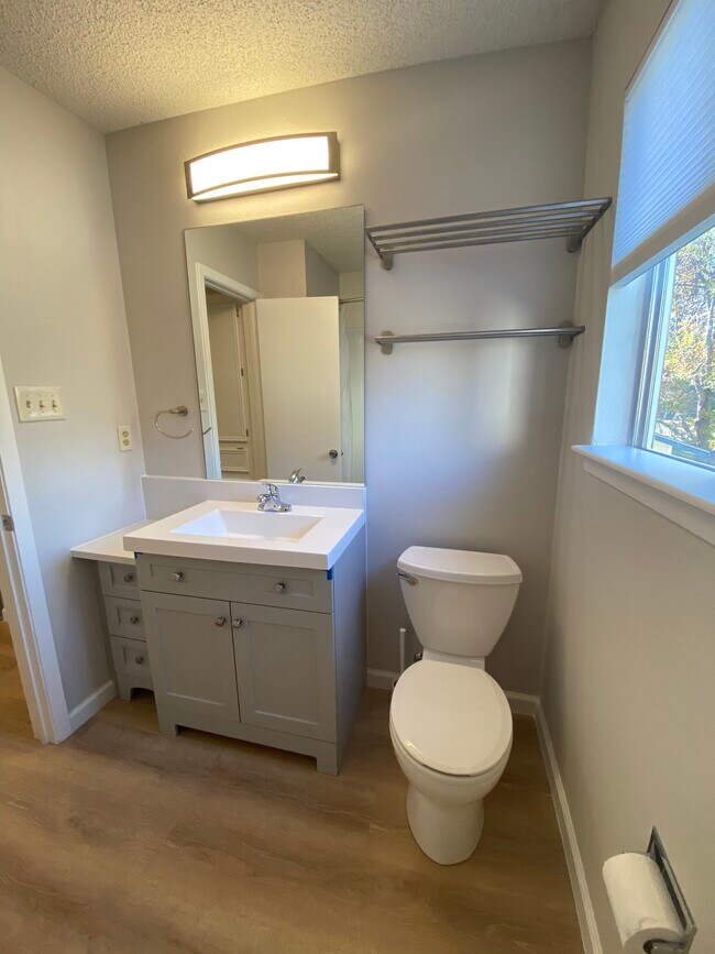 Building Photo - 8812 Clearbrook Trail