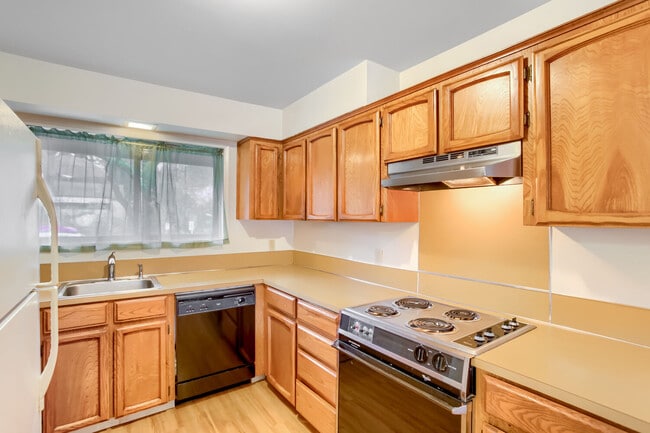 Building Photo - 5005 SW Mitchell St