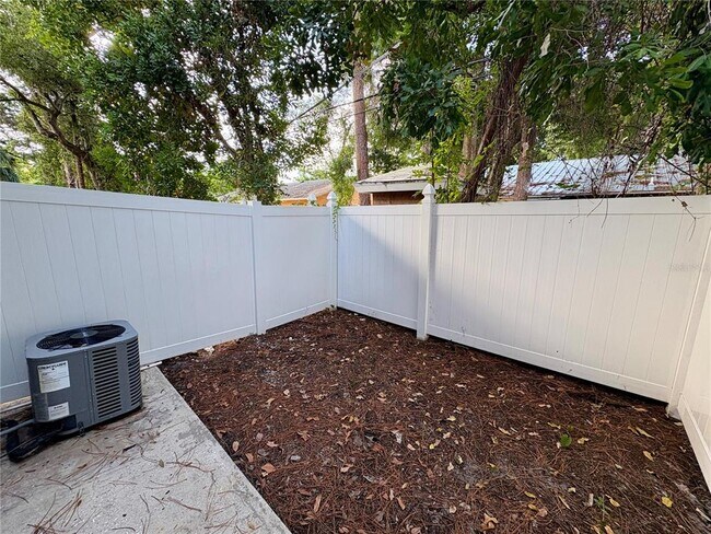 Building Photo - 308 57th Ave Dr E