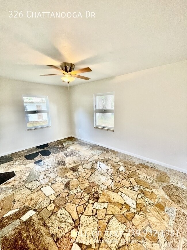 Building Photo - 326 Chattanooga Dr