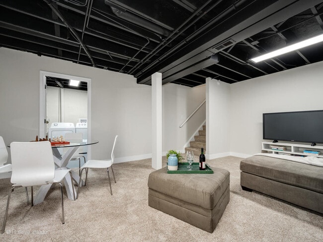 Building Photo - 5309 Pine Trails Cir