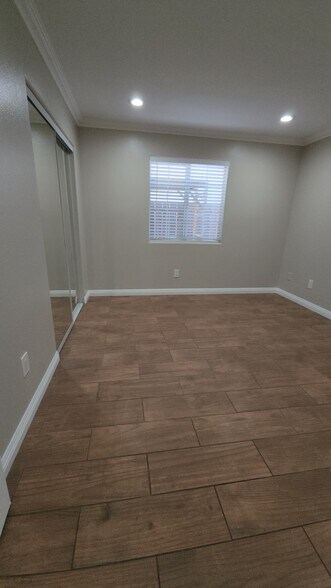 Building Photo - 10405 Anzac Ave