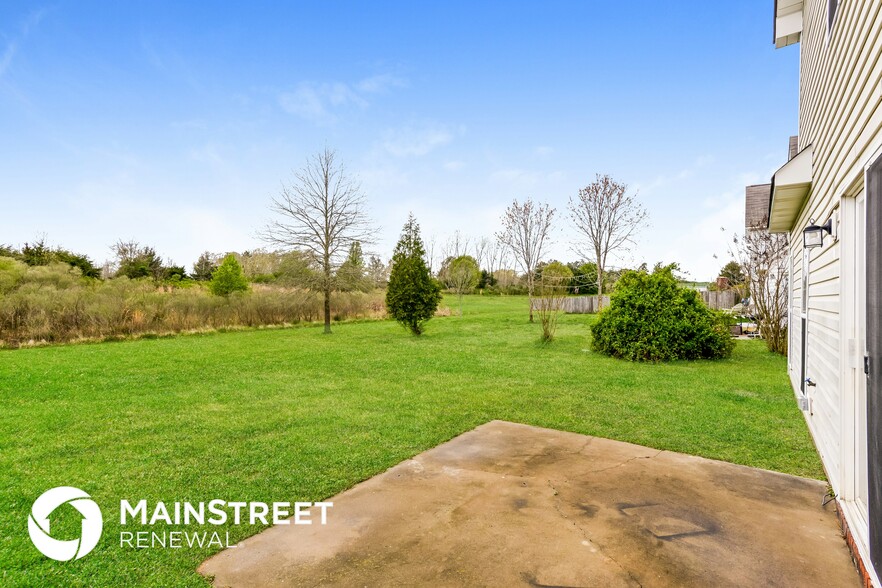 Building Photo - 5813 Bridgeway Dr
