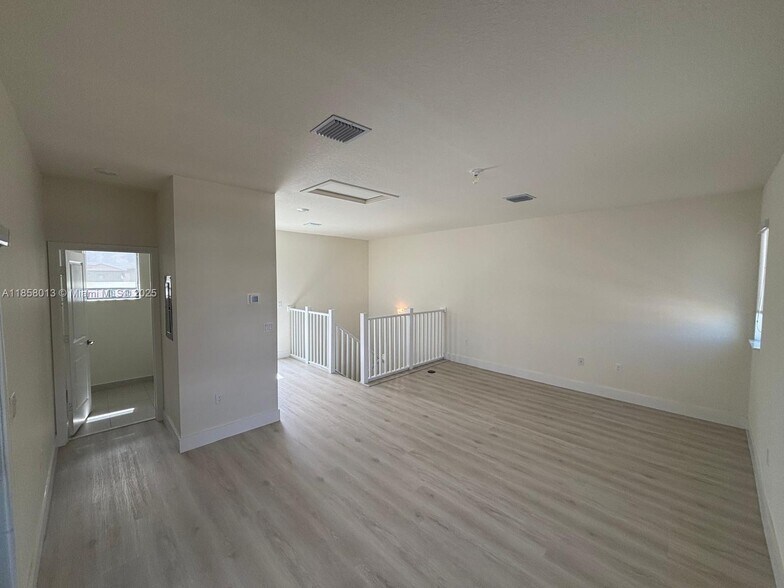 Building Photo - 4281 NW 83rd Ave