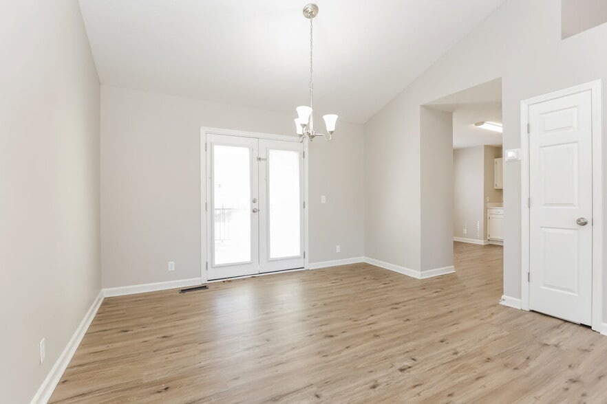 Building Photo - 401 Newberry Ct