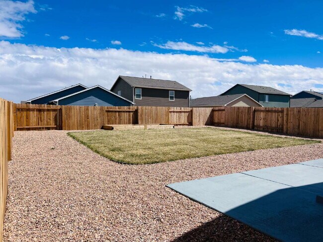 Building Photo - Charming Ranch Home in Bennett Crossing! Features 3 Beds/2 Baths and Large Fenced Backyard.
