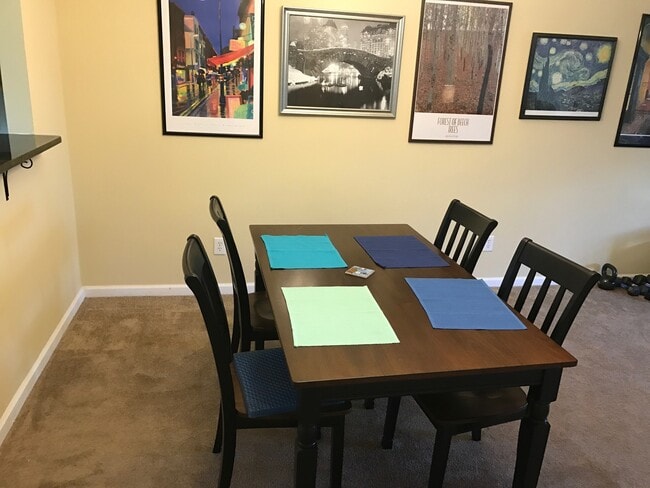 Building Photo - 2224 Winthrop Chase Dr