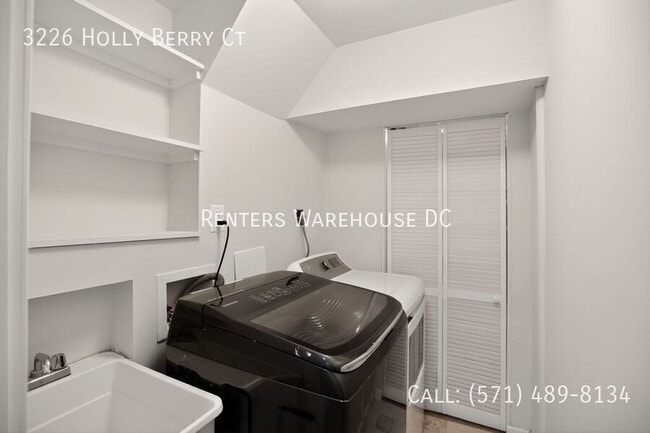 Building Photo - 3226 Holly Berry Ct